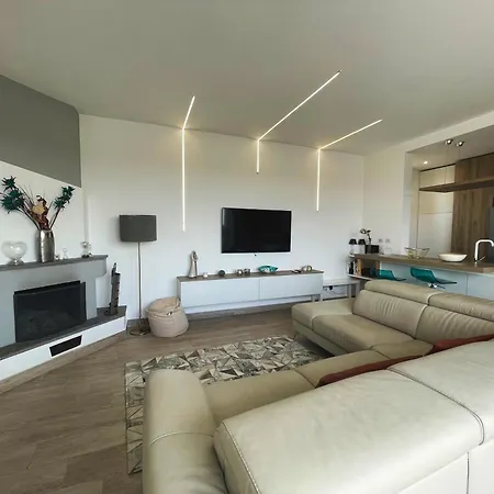 Lägenhet Penthouse With View Of *